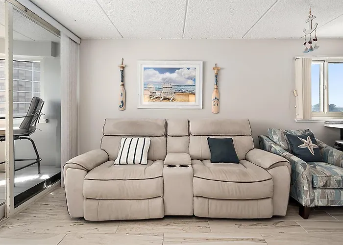 Apartment 2br Atlantis Oceanfront Condo, Outdoor Pool *