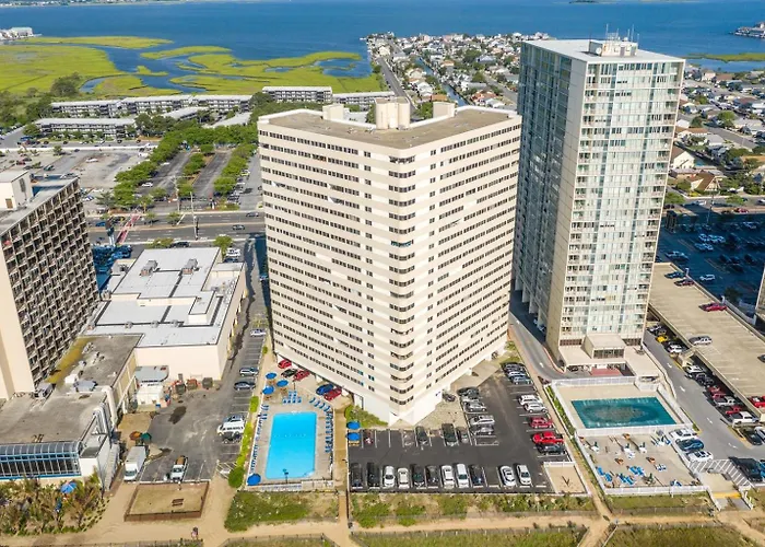 2br Atlantis Oceanfront Condo, Outdoor Pool *