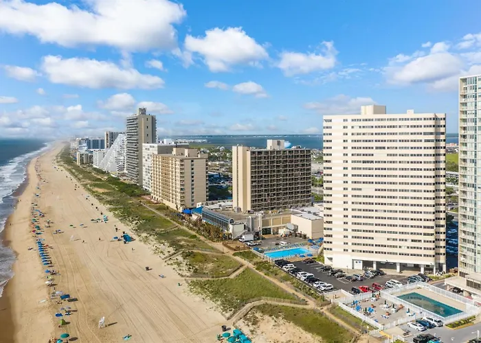 2br Atlantis Oceanfront Condo, Outdoor Pool Apartment